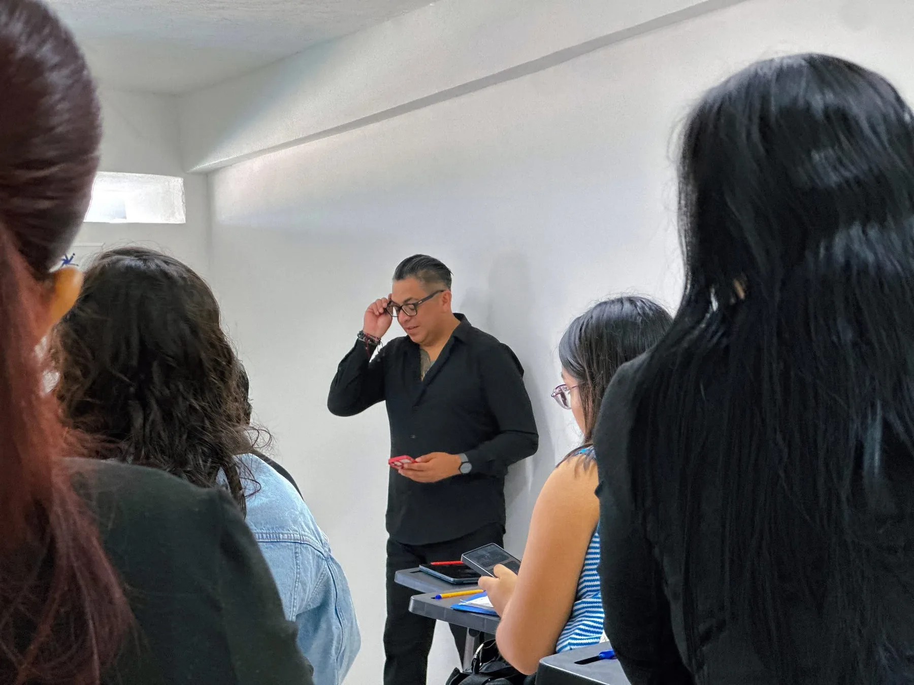 Sesión académica en INJUM